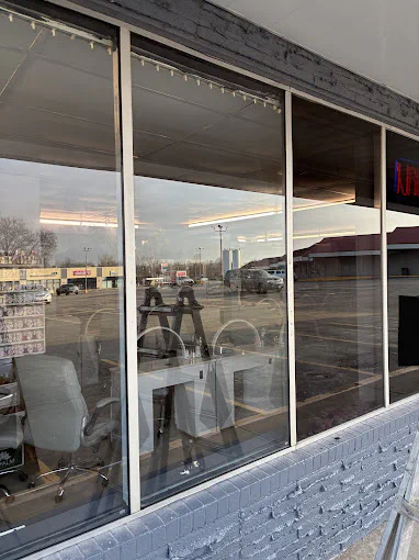Savage Glass brings skilled, honest craftsmanship to every commercial storefront project in Richmond and the surrounding area.
