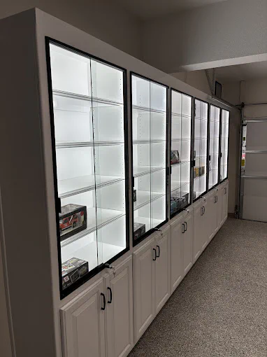 Savage Glass brings skilled, friendly service to every door glass job, big or small.